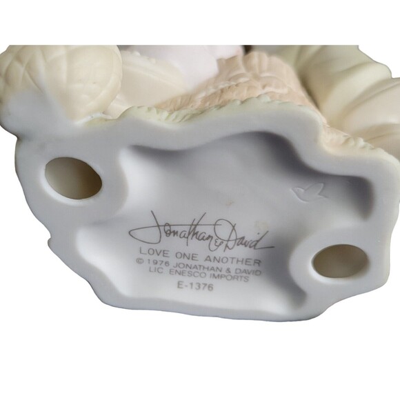 1989 Precious Moments Love One Another Boy & Girl on a Tree Stump Figurine - Picture 7 of 8